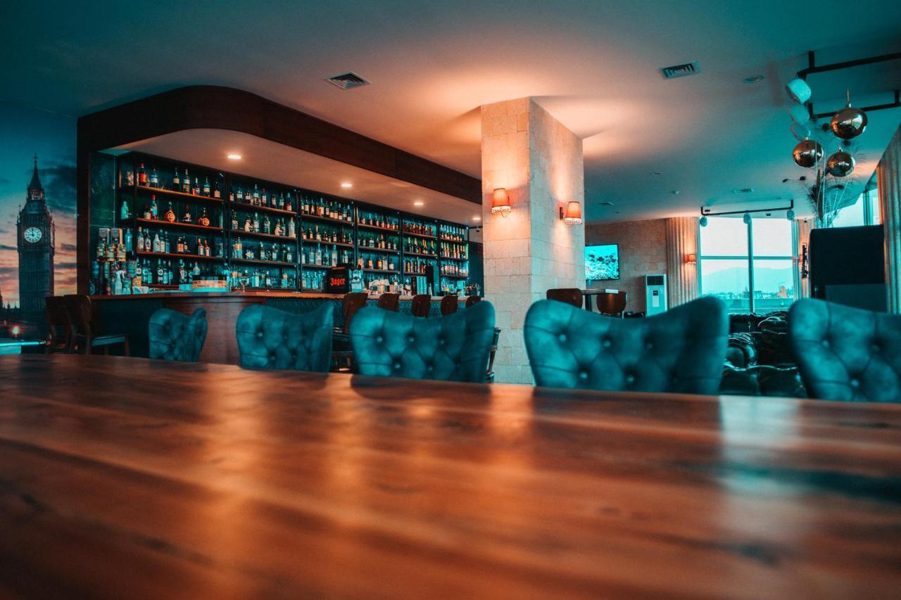 Edelweiss A Block Hotel Residence Trikomo Bagian luar foto